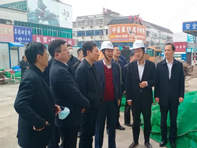 南通市家紡市場協(xié)同發(fā)展領導小組組長、副市長潘建華在園區(qū)視察協(xié)同發(fā)展相關工程項目